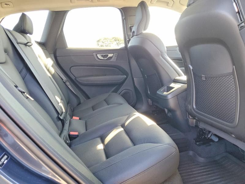 2023 VOLVO XC60 PLUS 11