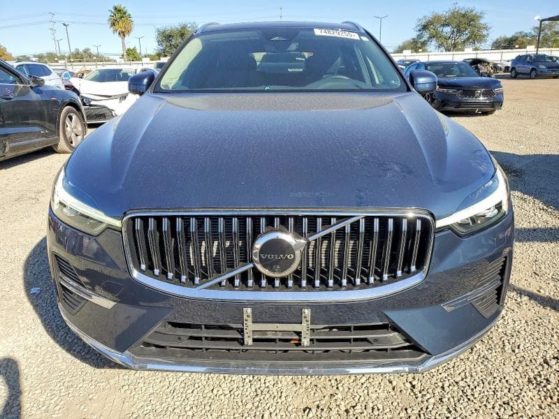 2023 VOLVO XC60 PLUS 5