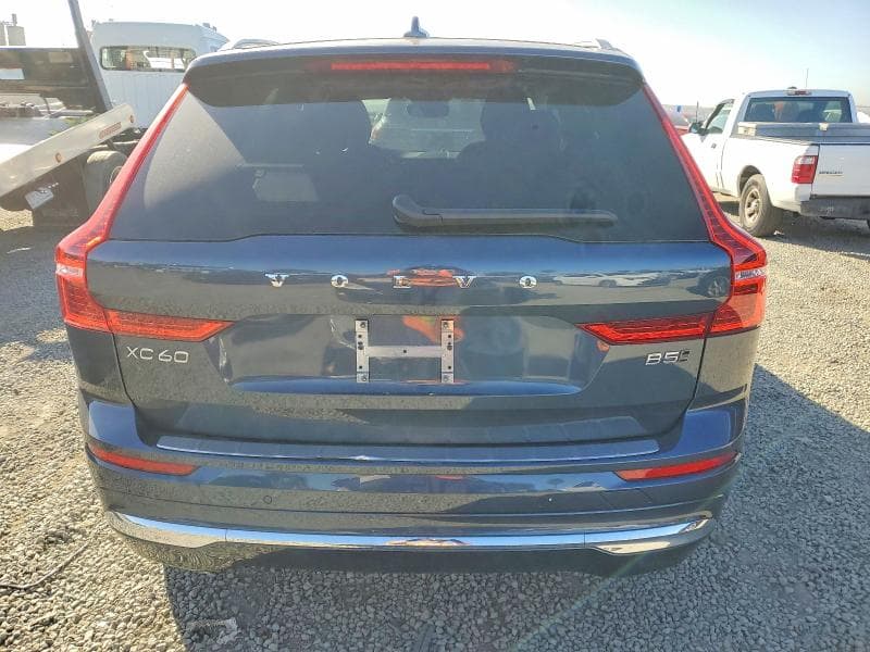 2023 VOLVO XC60 PLUS 6