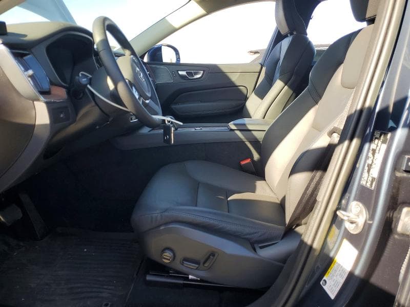2023 VOLVO XC60 PLUS 7