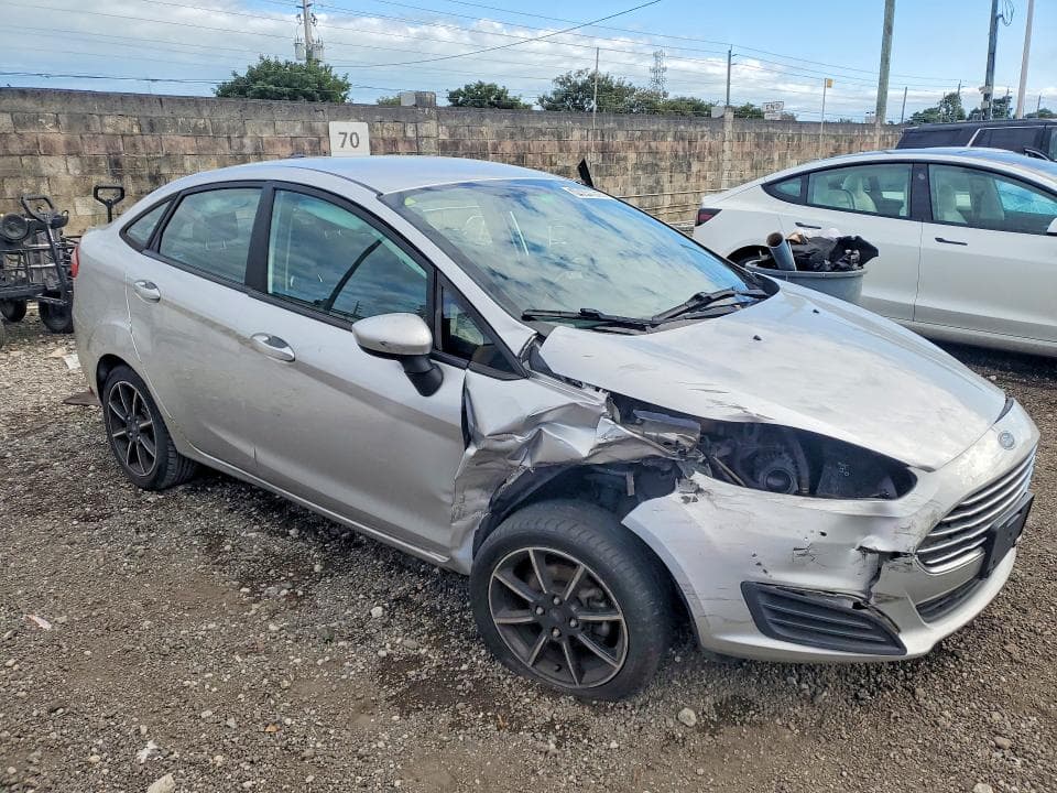 2017 FORD FIESTA SE SE 4