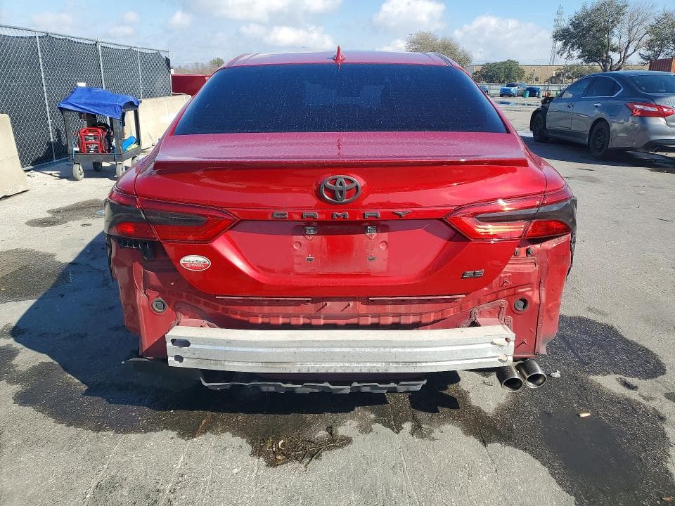 2020 TOYOTA CAMRY SE SE 6