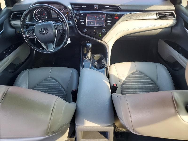 2020 TOYOTA CAMRY SE SE 8