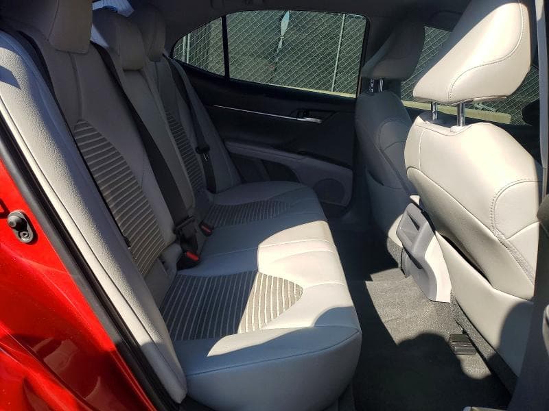 2020 TOYOTA CAMRY SE SE 10