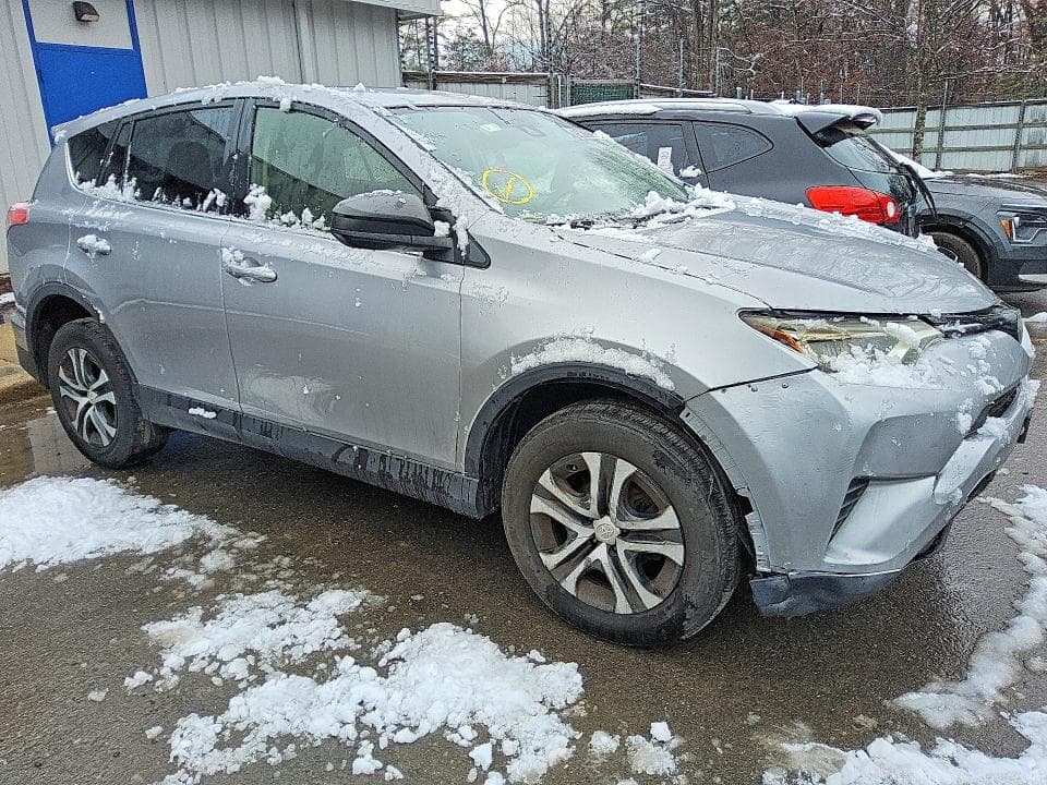 2018 TOYOTA RAV4 LE 4
