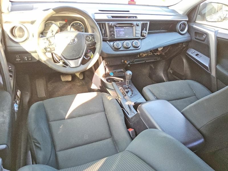 2018 TOYOTA RAV4 LE 8