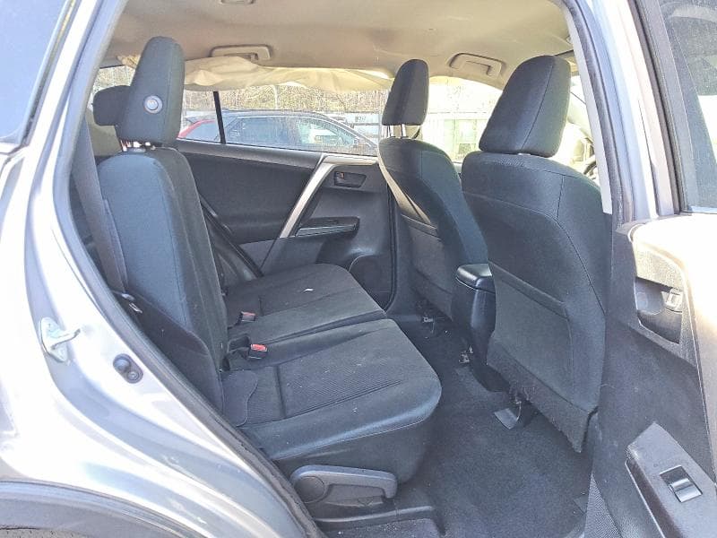 2018 TOYOTA RAV4 LE 10