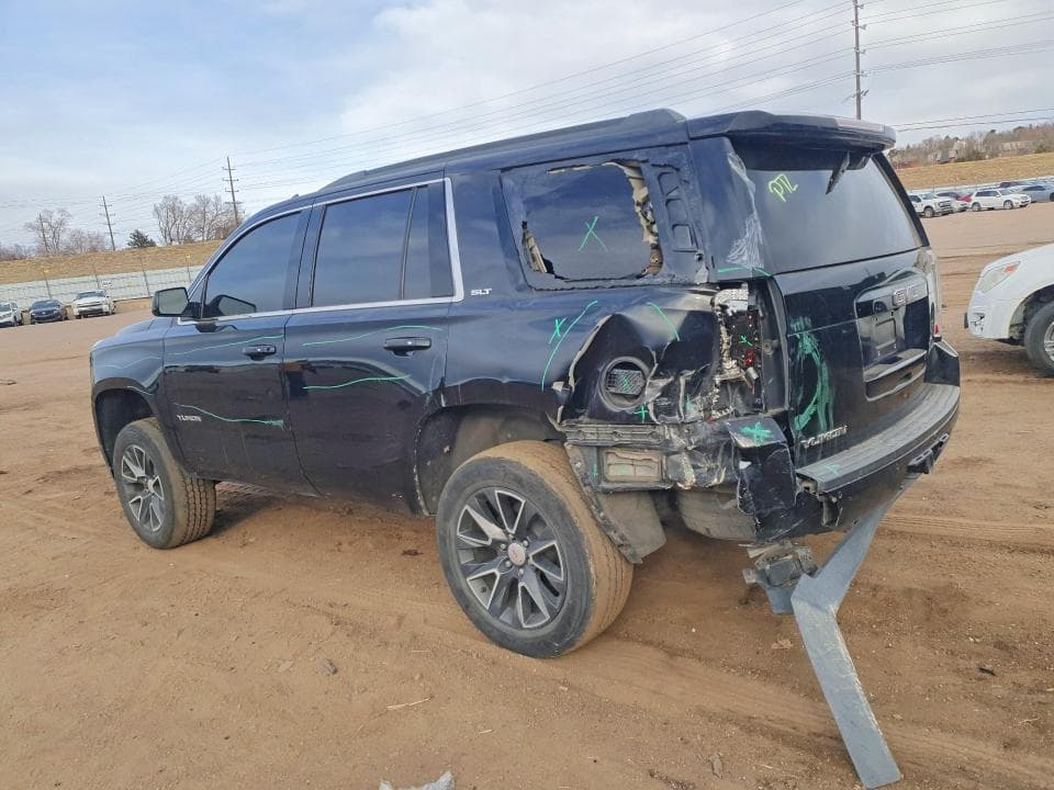 2018 GMC YUKON SLT 2