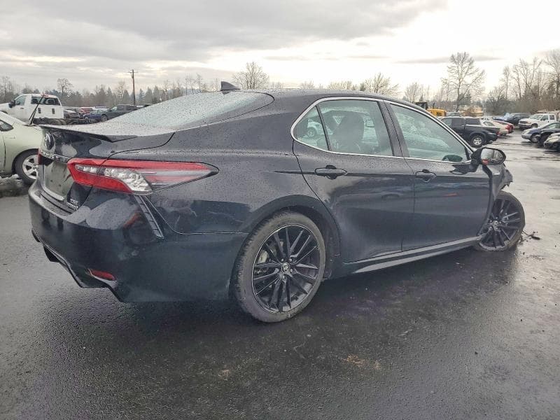 2021 TOYOTA CAMRY 3