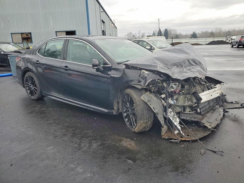 2021 TOYOTA CAMRY 4