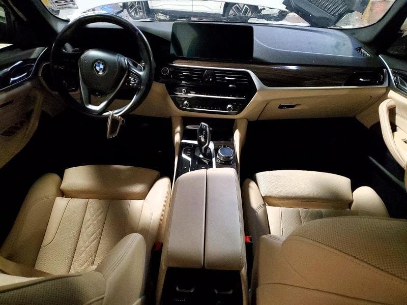 2022 BMW 530 XI XI 8