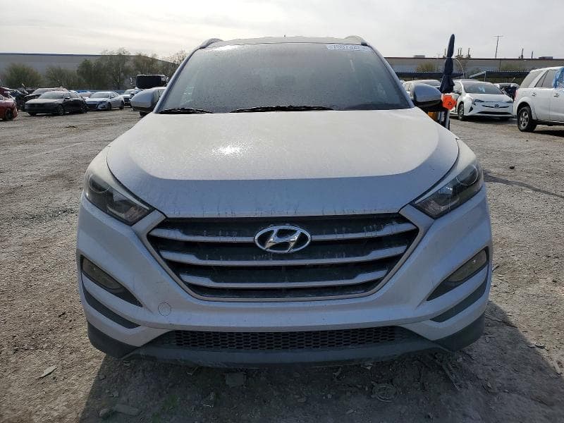 2017 HYUNDAI TUCSON SE 5