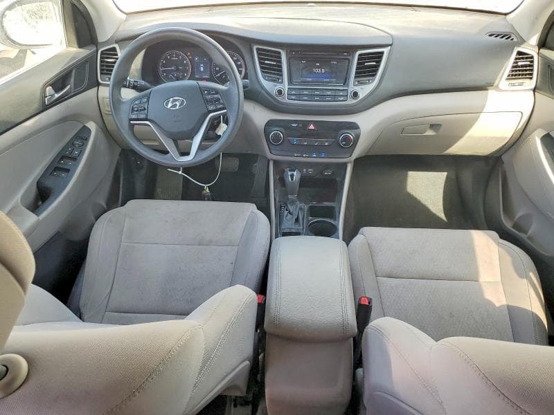 2017 HYUNDAI TUCSON SE 8