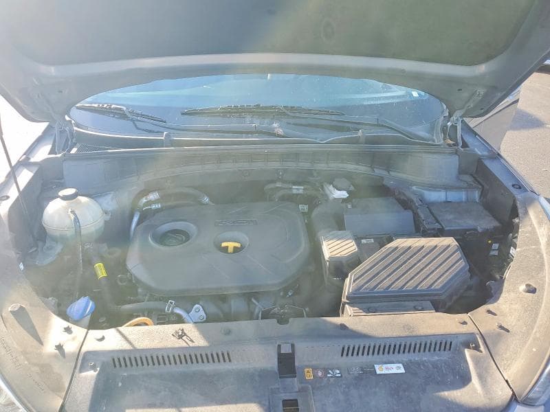 2017 HYUNDAI TUCSON SE 12