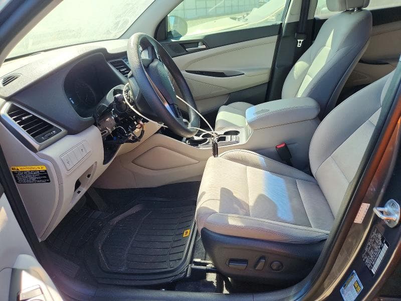 2017 HYUNDAI TUCSON SE 7