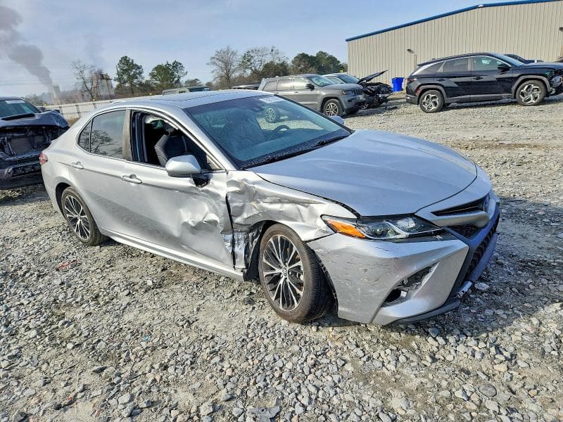 2018 TOYOTA CAMRY L 4