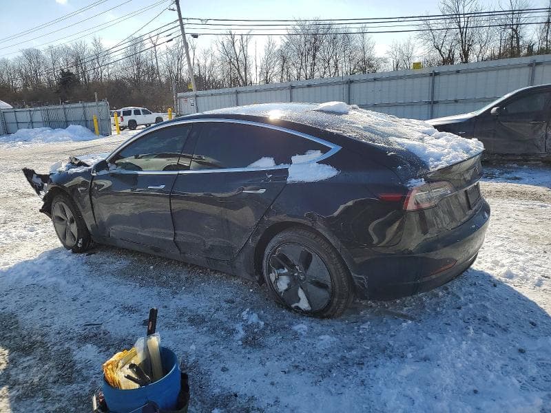 2018 TESLA MODEL 3 2