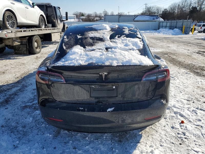 2018 TESLA MODEL 3 6