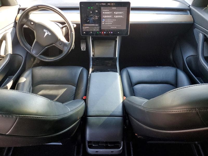 2018 TESLA MODEL 3 8