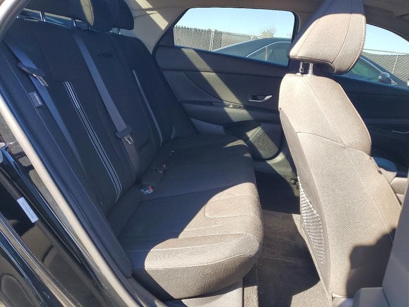 2025 HYUNDAI ELANTRA SEL 10