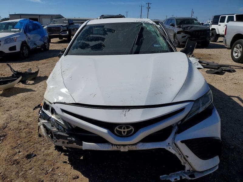 2021 TOYOTA CAMRY SE 5