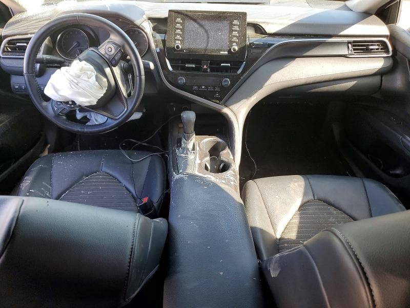 2021 TOYOTA CAMRY SE 8