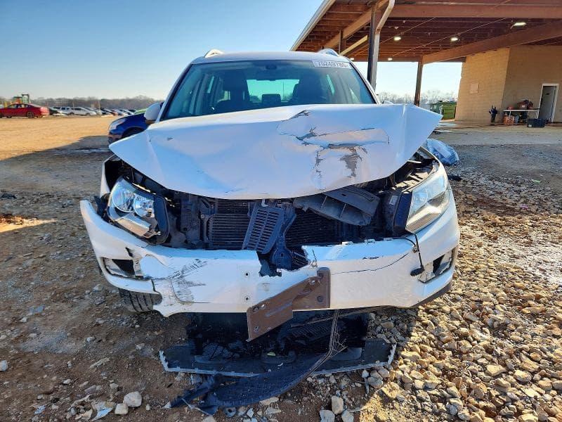 2017 VOLKSWAGEN TIGUAN 5