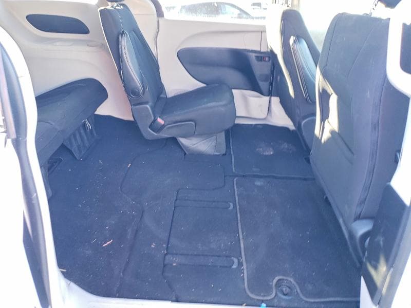 2023 CHRYSLER VOYAGER LX 11