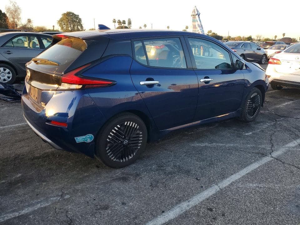2025 NISSAN LEAF SV PLUS 3