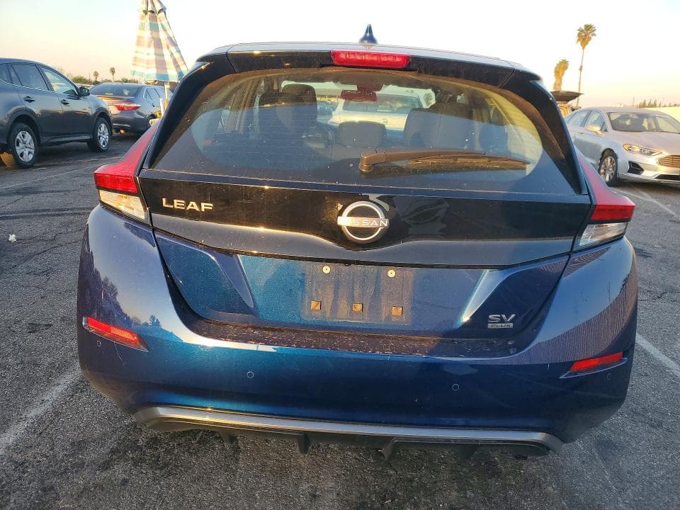 2025 NISSAN LEAF SV PLUS 6