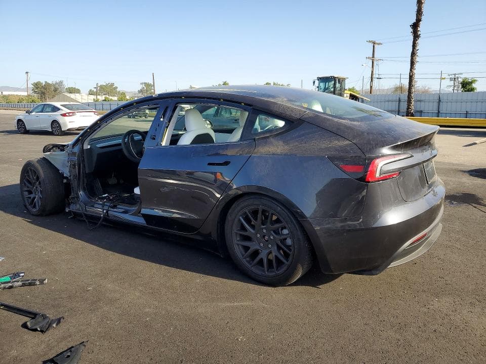 2025 TESLA MODEL 3 2