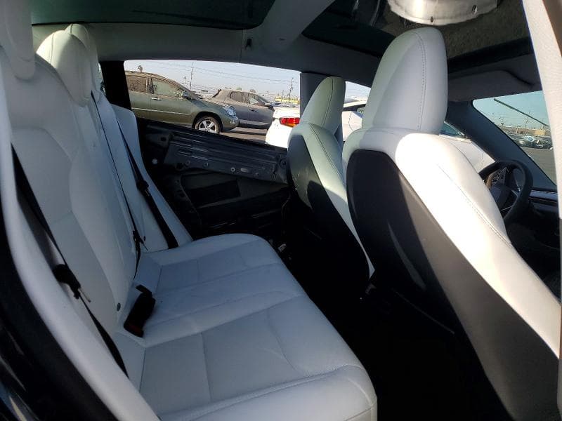 2025 TESLA MODEL 3 10
