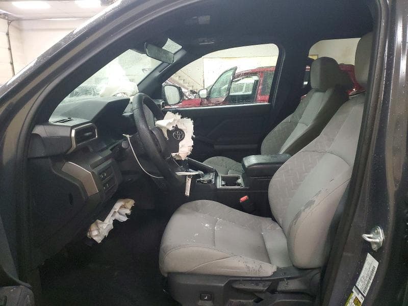 2025 TOYOTA TACOMA SR5 SR5 7