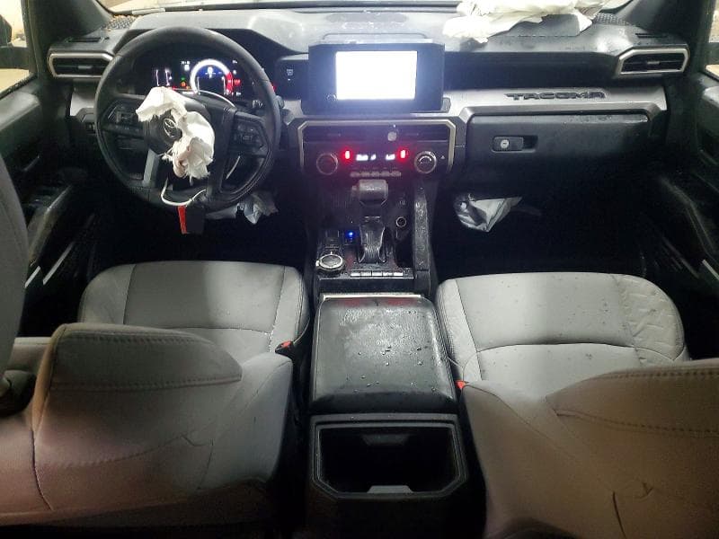 2025 TOYOTA TACOMA SR5 SR5 8