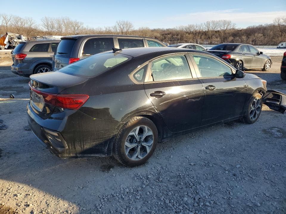 2021 KIA FORTE 3