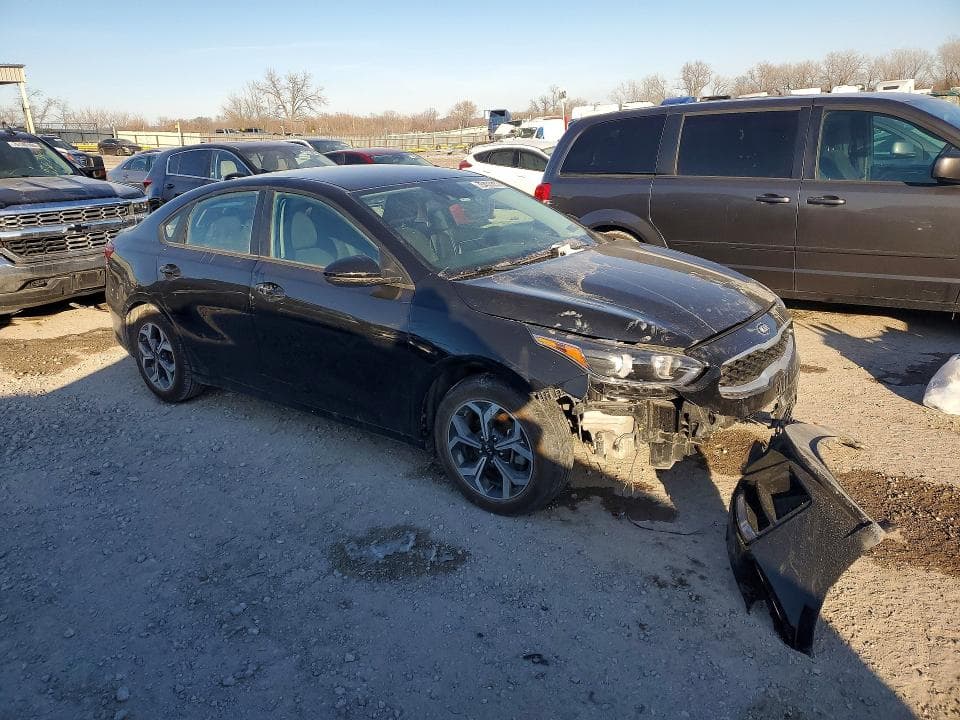 2021 KIA FORTE 4