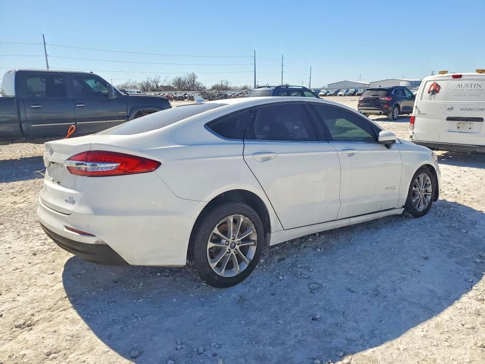 2019 FORD FUSION 3
