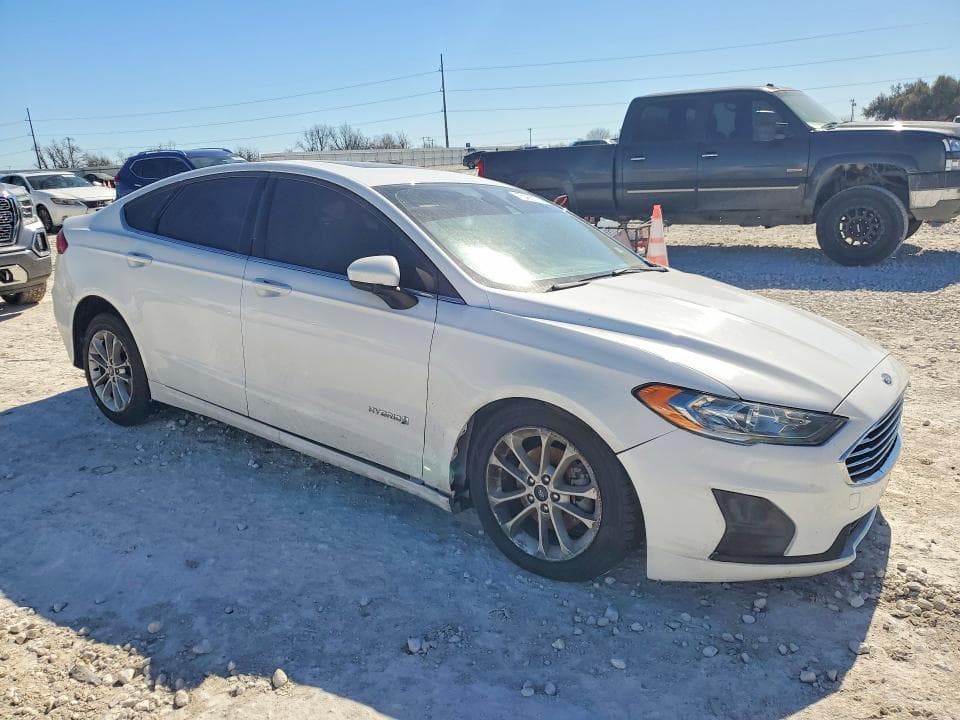 2019 FORD FUSION 4