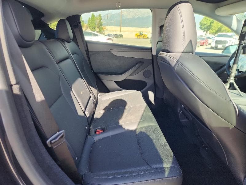 2026 TESLA MODEL Y 10