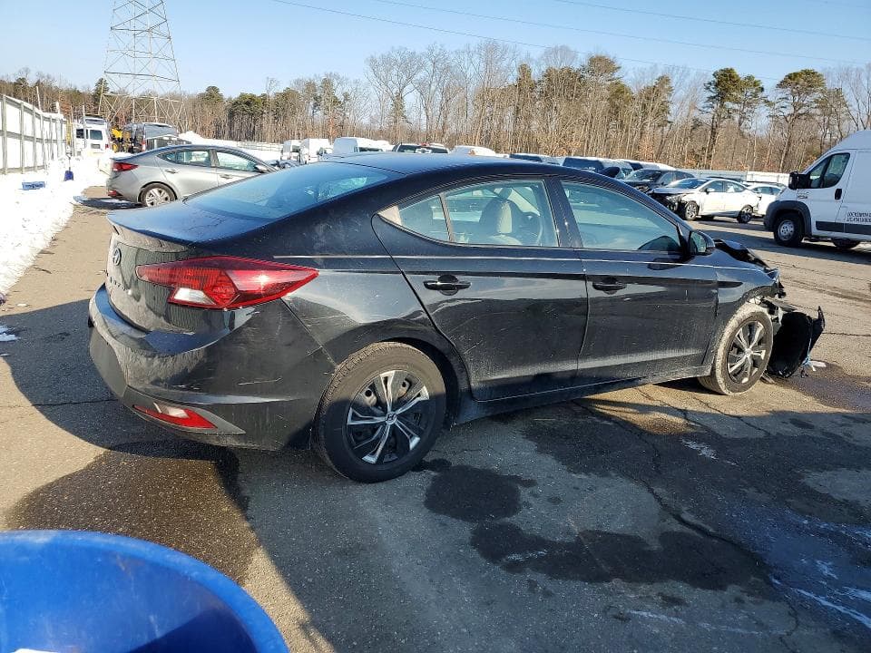 2020 HYUNDAI ELANTRA SE SE 3