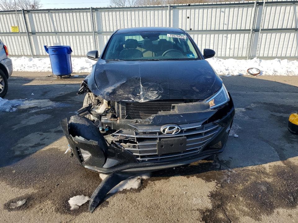 2020 HYUNDAI ELANTRA SE SE 5
