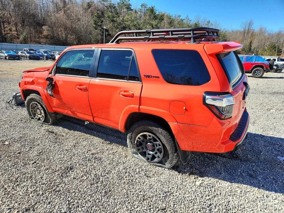 2023 TOYOTA 4RUNNER SE 2