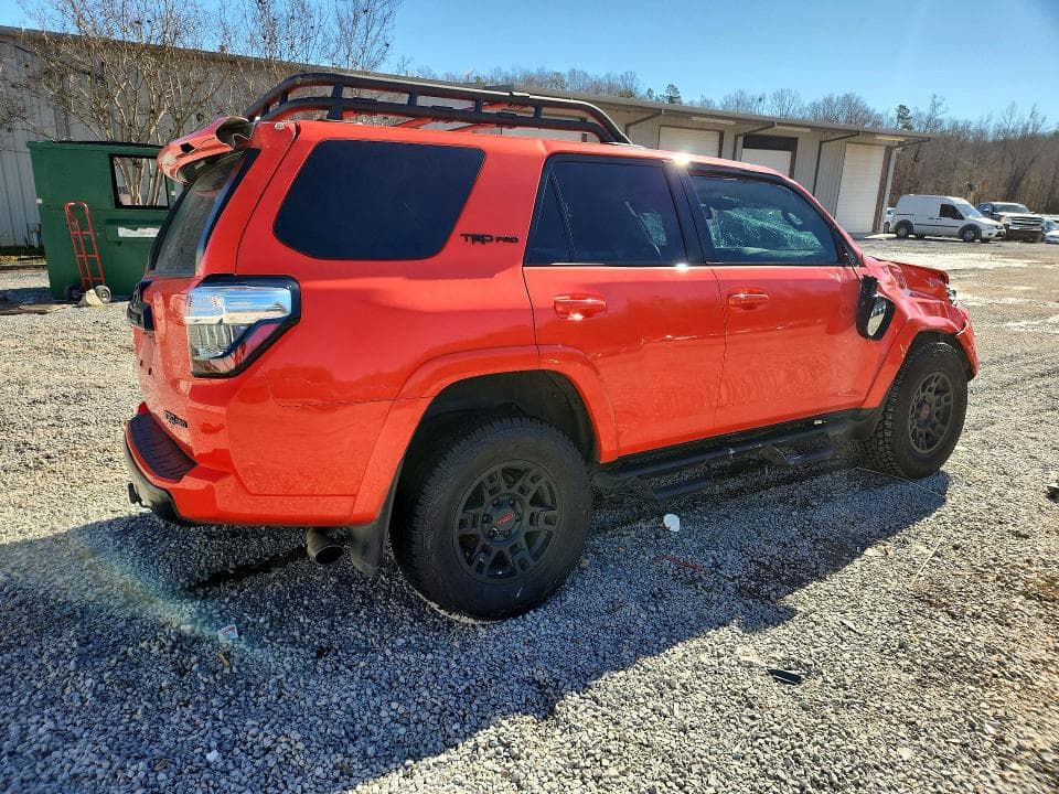 2023 TOYOTA 4RUNNER SE 3