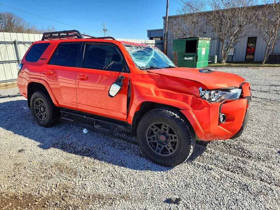 2023 TOYOTA 4RUNNER SE 4