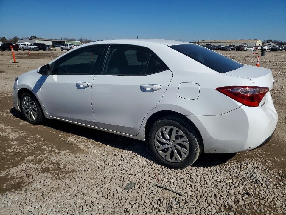 2018 TOYOTA COROLLA 2