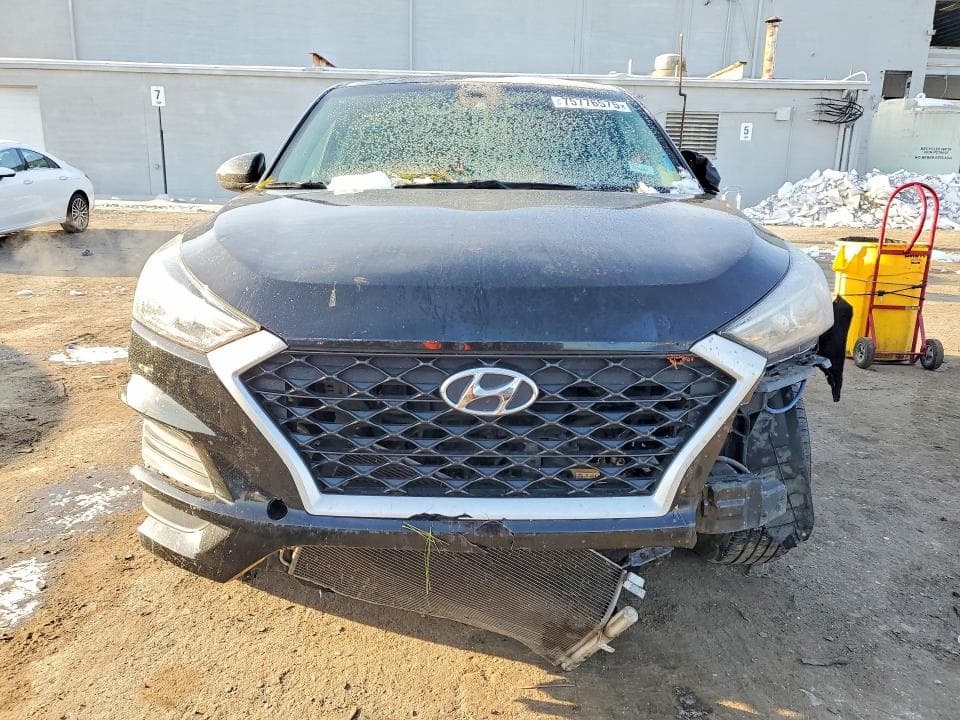 2020 HYUNDAI TUCSON SE 5