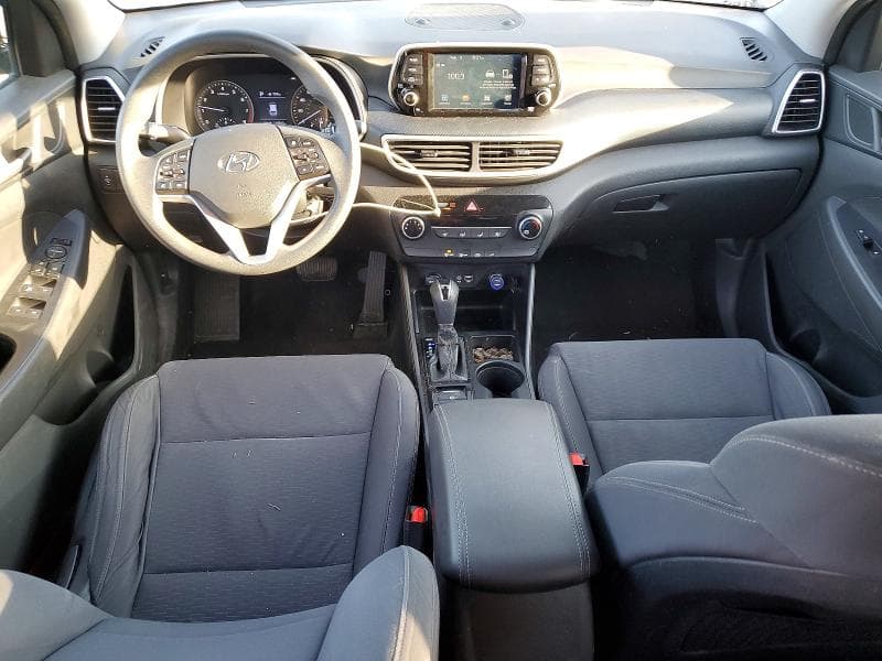 2020 HYUNDAI TUCSON SE 8