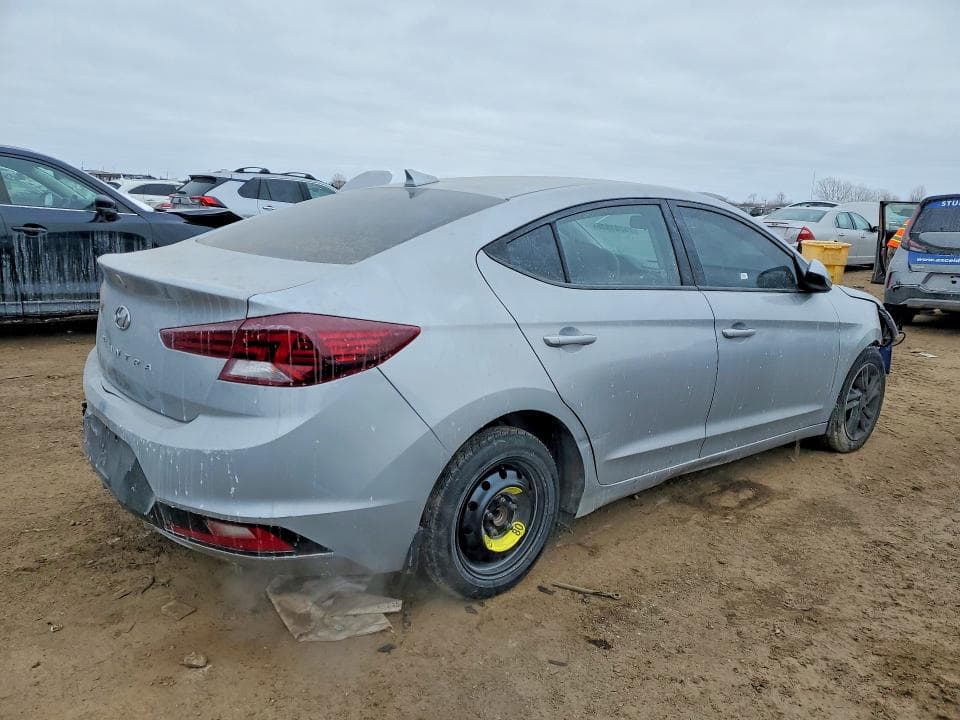 2020 HYUNDAI ELANTRA SEL 3