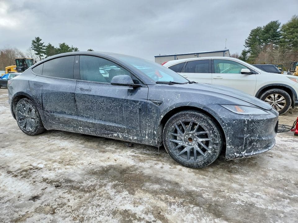 2025 TESLA MODEL 3 5