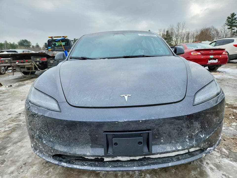 2025 TESLA MODEL 3 6